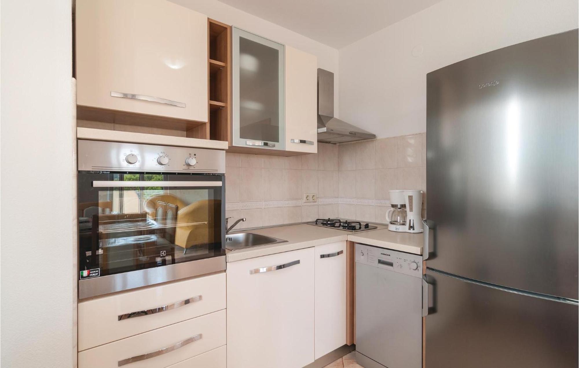 Stunning Apartment In Sevid With Kitchen エクステリア 写真
