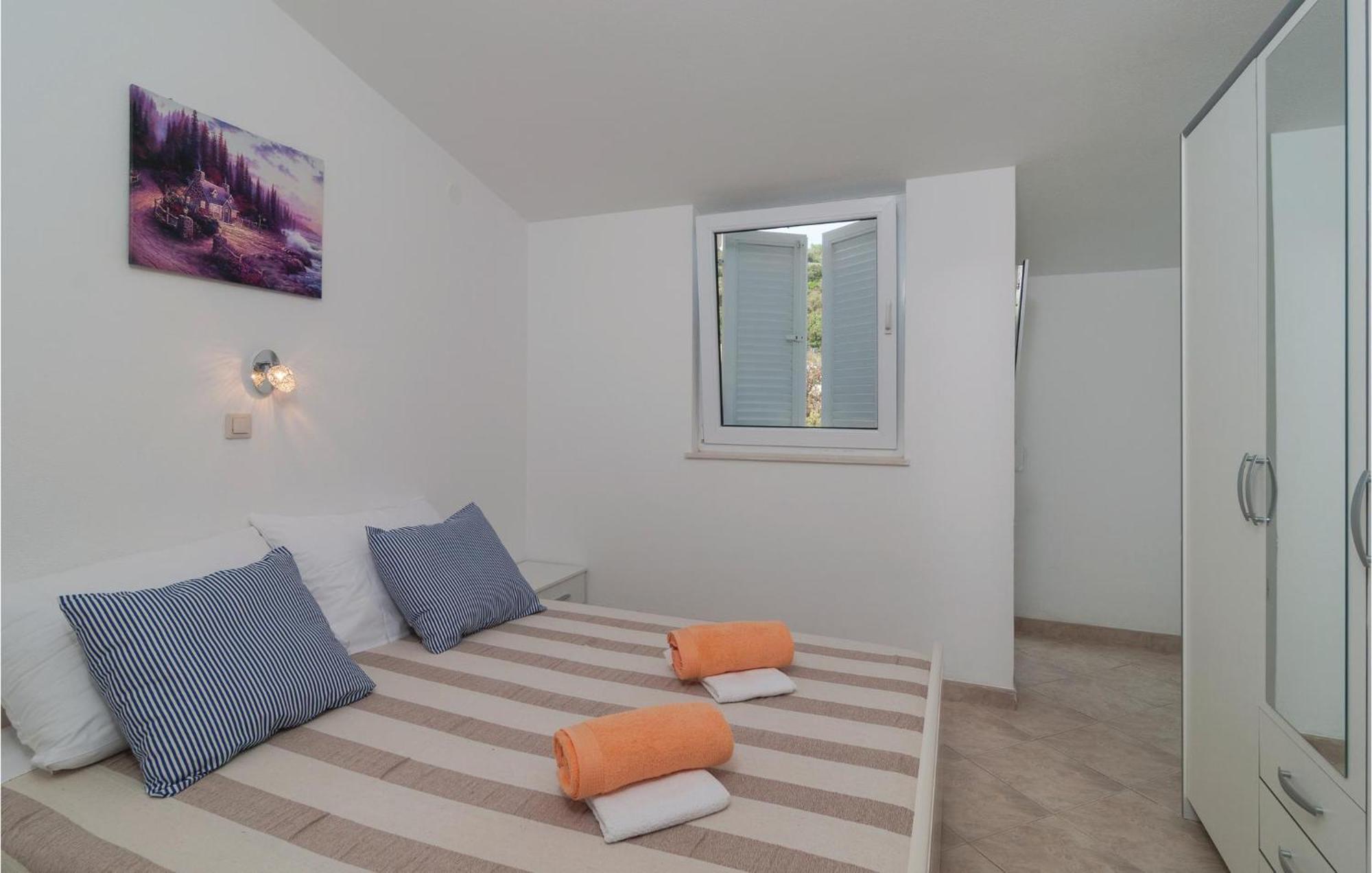 Stunning Apartment In Sevid With Kitchen エクステリア 写真