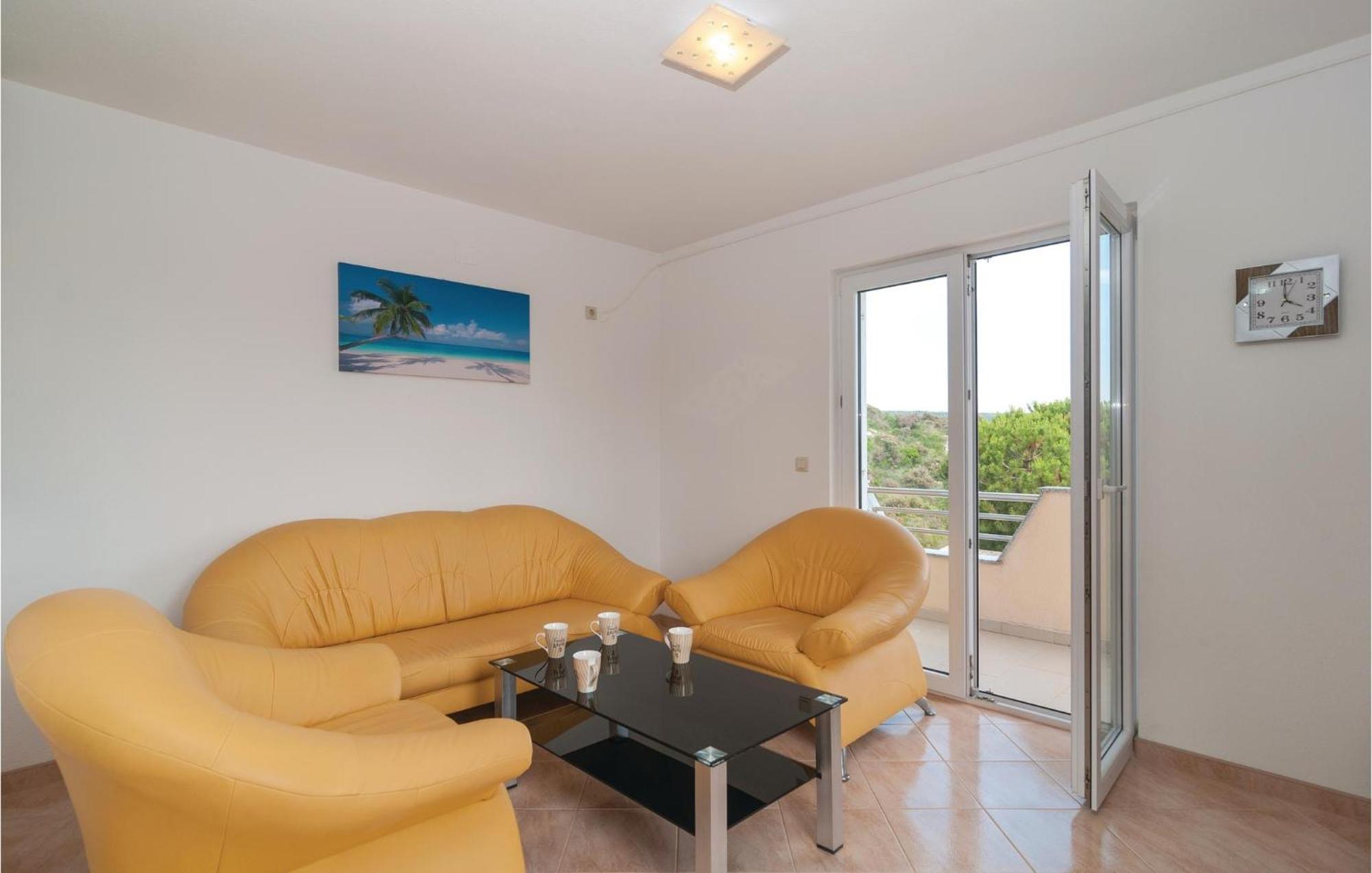Stunning Apartment In Sevid With Kitchen エクステリア 写真