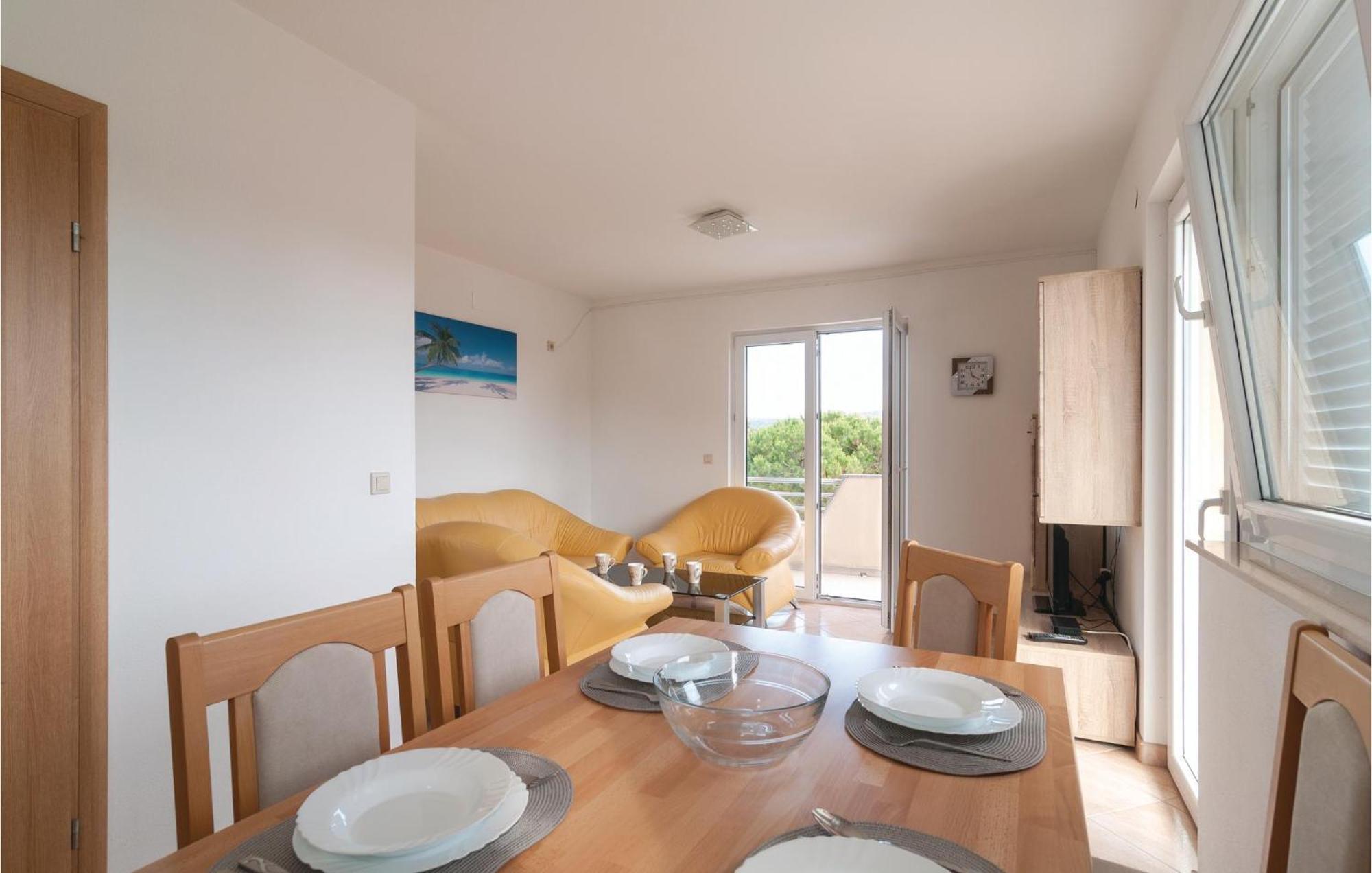 Stunning Apartment In Sevid With Kitchen エクステリア 写真